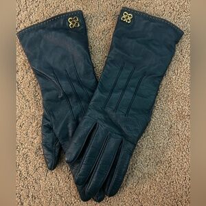 COACH teal leather women’s gloves - size 7 (that’s what tag says)